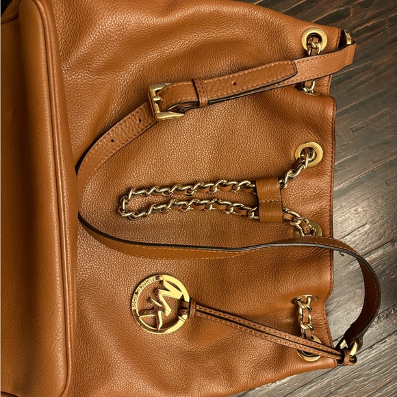 Michael kors bag like new - Picture 2 of 4